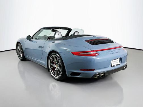 2017 Porsche 911 Carrera 4S Cabriolet