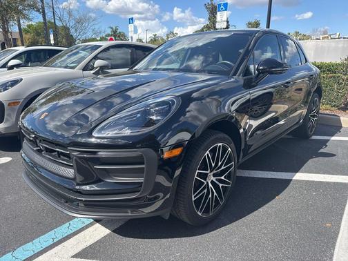 2026 Porsche Macan 