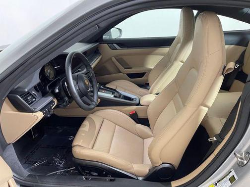 2024 Porsche 911 Carrera