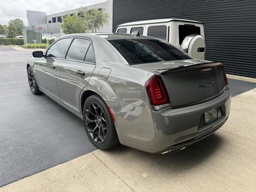 2019 Chrysler 300 Touring