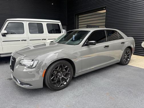 2019 Chrysler 300 Touring