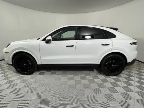 2024 Porsche Cayenne Base (Tiptronic)