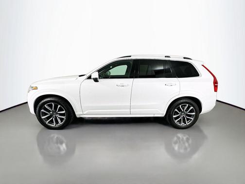 2019 Volvo XC90 T6 Momentum