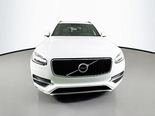 2019 Volvo XC90 T6 Momentum