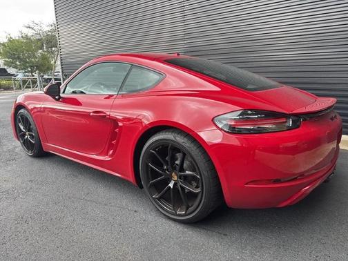 2025 Porsche 718 Cayman Style Edition