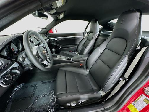 2025 Porsche 718 Cayman Style Edition