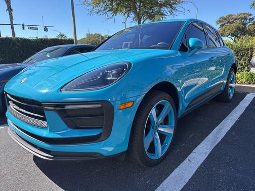 2022 Porsche Macan 