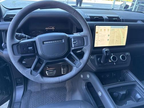 2023 Land Rover Defender 110 V8