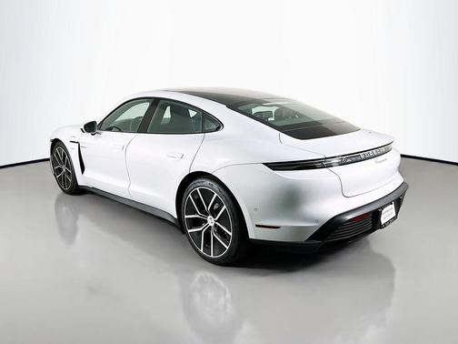 2025 Porsche Taycan 4