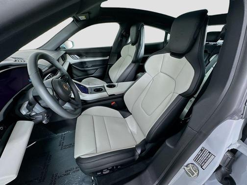 2025 Porsche Taycan 4