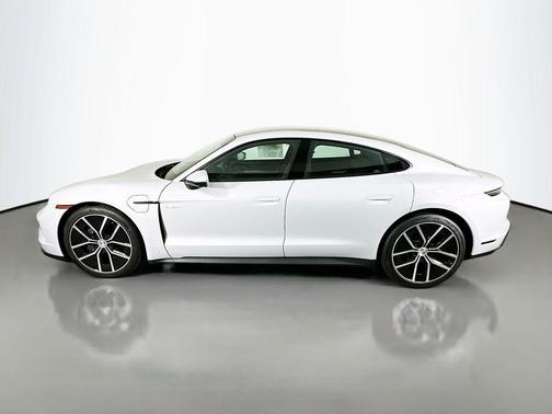 2025 Porsche Taycan 4