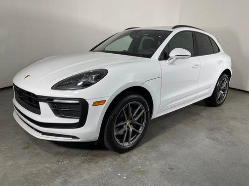 2025 Porsche Macan 