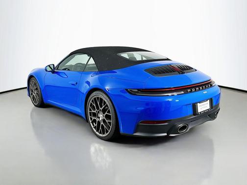 2025 Porsche 911 Carrera