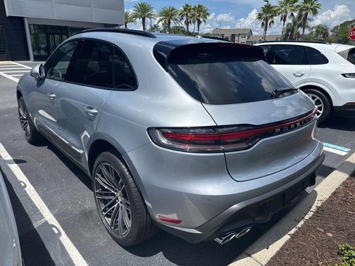 Dolomite Silver Metallic 2026 Porsche Macan Macan