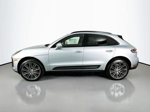 Dolomite Silver Metallic 2026 Porsche Macan Macan