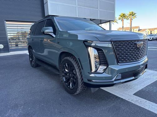 2025 Cadillac Escalade Luxury