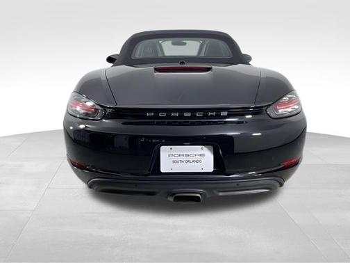 2023 Porsche 718 Boxster T