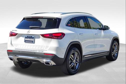 Mountain Grey Metallic 2026 Mercedes-Benz GLA 250 4MATIC