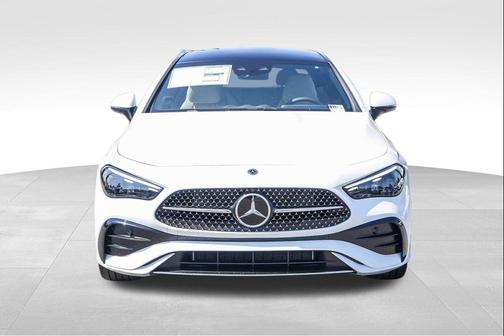 Moonlight White 2026 Mercedes-Benz CLE 450 4MATIC