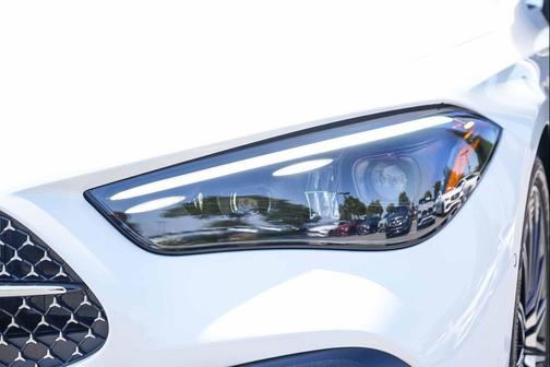 Moonlight White 2026 Mercedes-Benz CLE 450 4MATIC