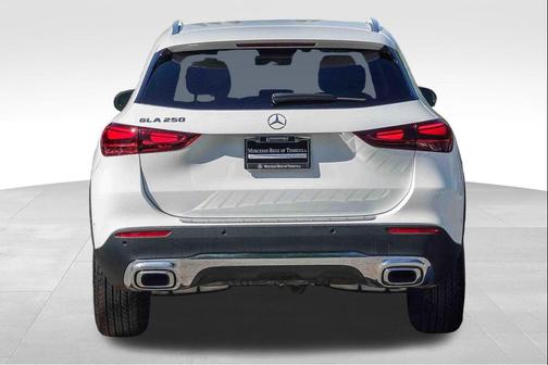Polar White 2026 Mercedes-Benz GLA 250 4MATIC