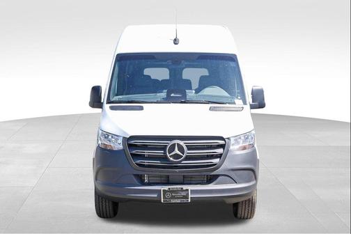 Arctic White 2026 Mercedes-Benz Sprinter 2500 Standard Roof