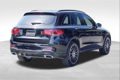 Black 2022 Mercedes-Benz GLC 300 Base