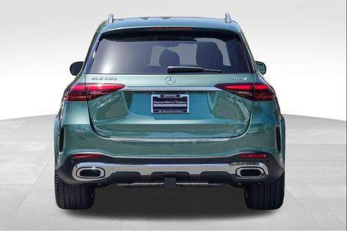 MANUFAKTUR Ireland Mid Green Metallic 2026 Mercedes-Benz GLE 450 4MATIC