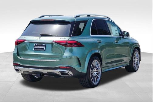 MANUFAKTUR Ireland Mid Green Metallic 2026 Mercedes-Benz GLE 450 4MATIC