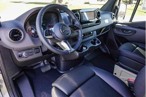 Pebble 2025 Mercedes-Benz Sprinter 2500 High Roof