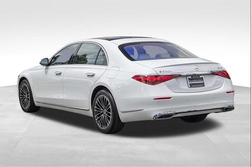 Moonlight White 2026 Mercedes-Benz S-Class S 580e 4MATIC