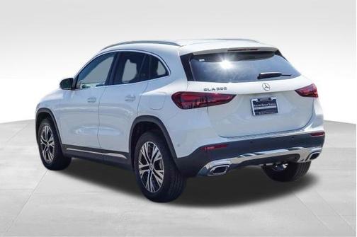 Polar White 2025 Mercedes-Benz GLA 250 4MATIC