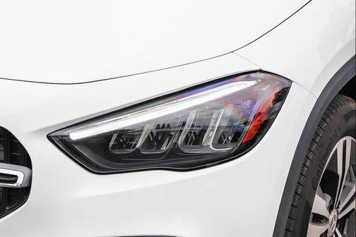 Polar White 2025 Mercedes-Benz GLA 250 4MATIC