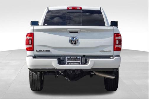 Bright White Clearcoat 2024 RAM 3500 Laramie Crew Cab 4x4 6'4' Box