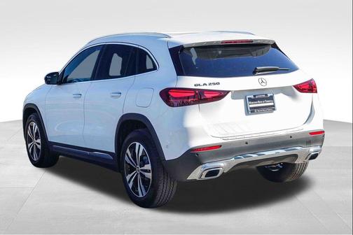 Polar White 2026 Mercedes-Benz GLA 250 4MATIC