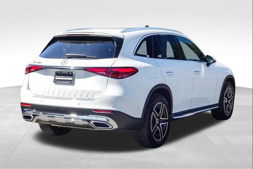 Polar White 2026 Mercedes-Benz GLC 300 Base