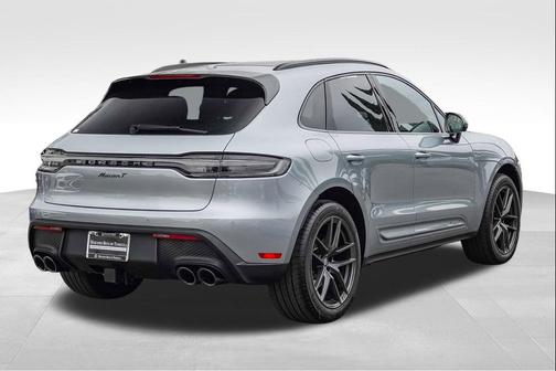 Dolomite Silver Metallic 2023 Porsche Macan Macan