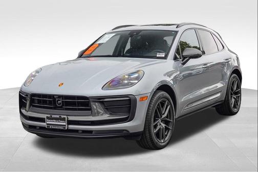 Dolomite Silver Metallic 2023 Porsche Macan Macan