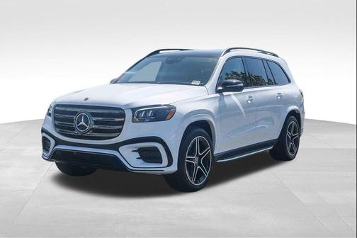 Moonlight White 2026 Mercedes-Benz GLS 450 4MATIC