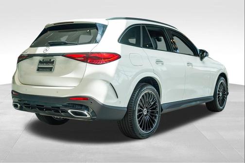 Polar White 2026 Mercedes-Benz GLC 300 Base