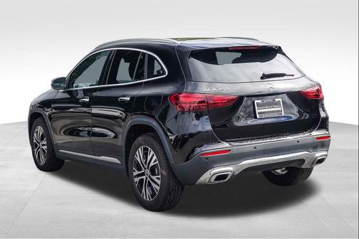 Black 2026 Mercedes-Benz GLA 250 4MATIC