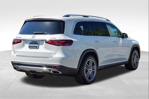 Polar White 2026 Mercedes-Benz GLS 450 4MATIC