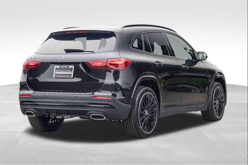 Cosmos Black 2026 Mercedes-Benz GLA 250 4MATIC