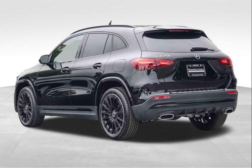 Cosmos Black 2026 Mercedes-Benz GLA 250 4MATIC