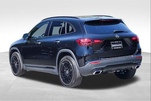 Cosmos Black 2026 Mercedes-Benz GLA 250 4MATIC