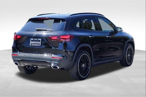 Cosmos Black 2026 Mercedes-Benz GLA 250 4MATIC