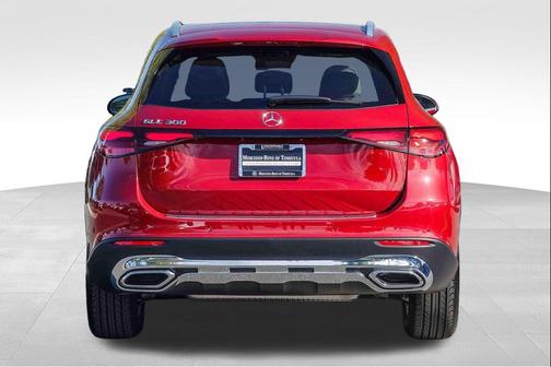 MANUFAKTUR Patagonia Red Metallic 2026 Mercedes-Benz GLC 300 Base