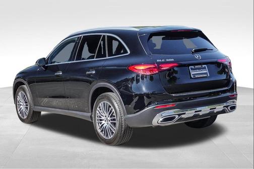 2025 Mercedes-Benz GLC 300 Base