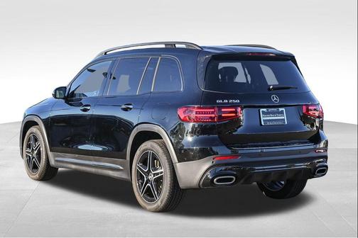 Black 2026 Mercedes-Benz GLB 250 Base