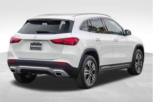 Polar White 2025 Mercedes-Benz GLA 250 4MATIC